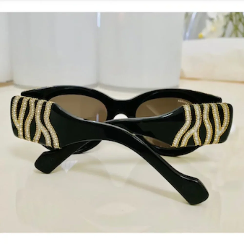 Balenciaga Black sunglasses studded with gold hardware and crystals - Picture 9 of 11